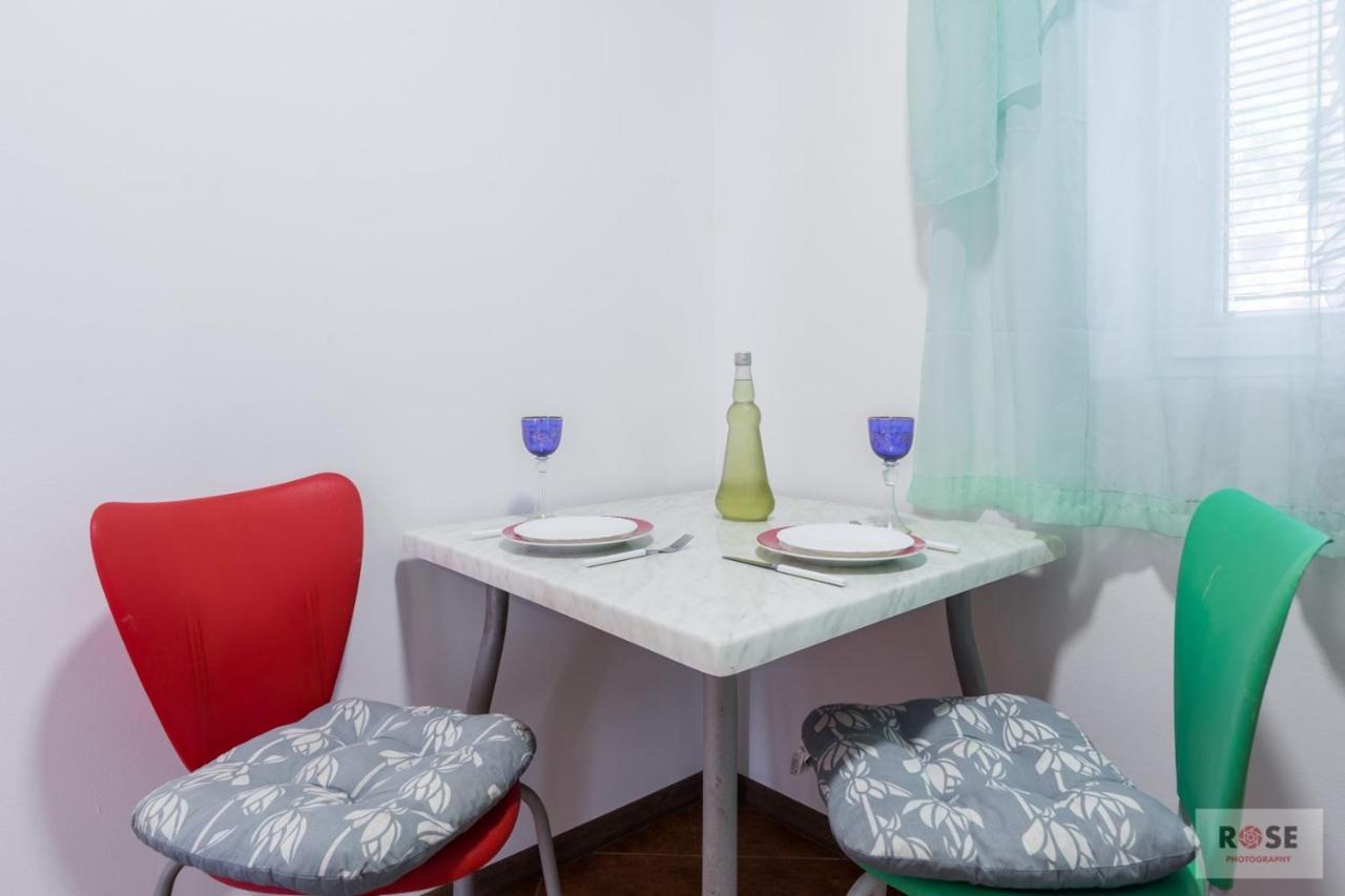 Apartment Laureta Πόρετς Εξωτερικό φωτογραφία