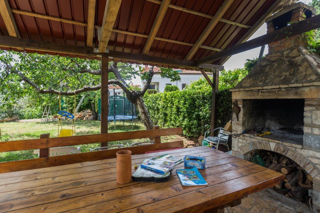Apartment Laureta Πόρετς Εξωτερικό φωτογραφία