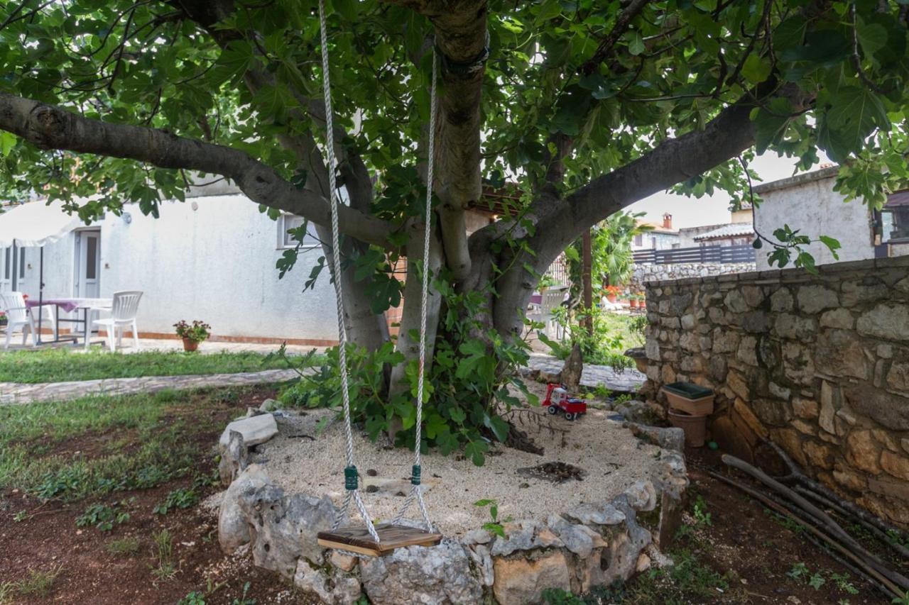 Apartment Laureta Πόρετς Εξωτερικό φωτογραφία